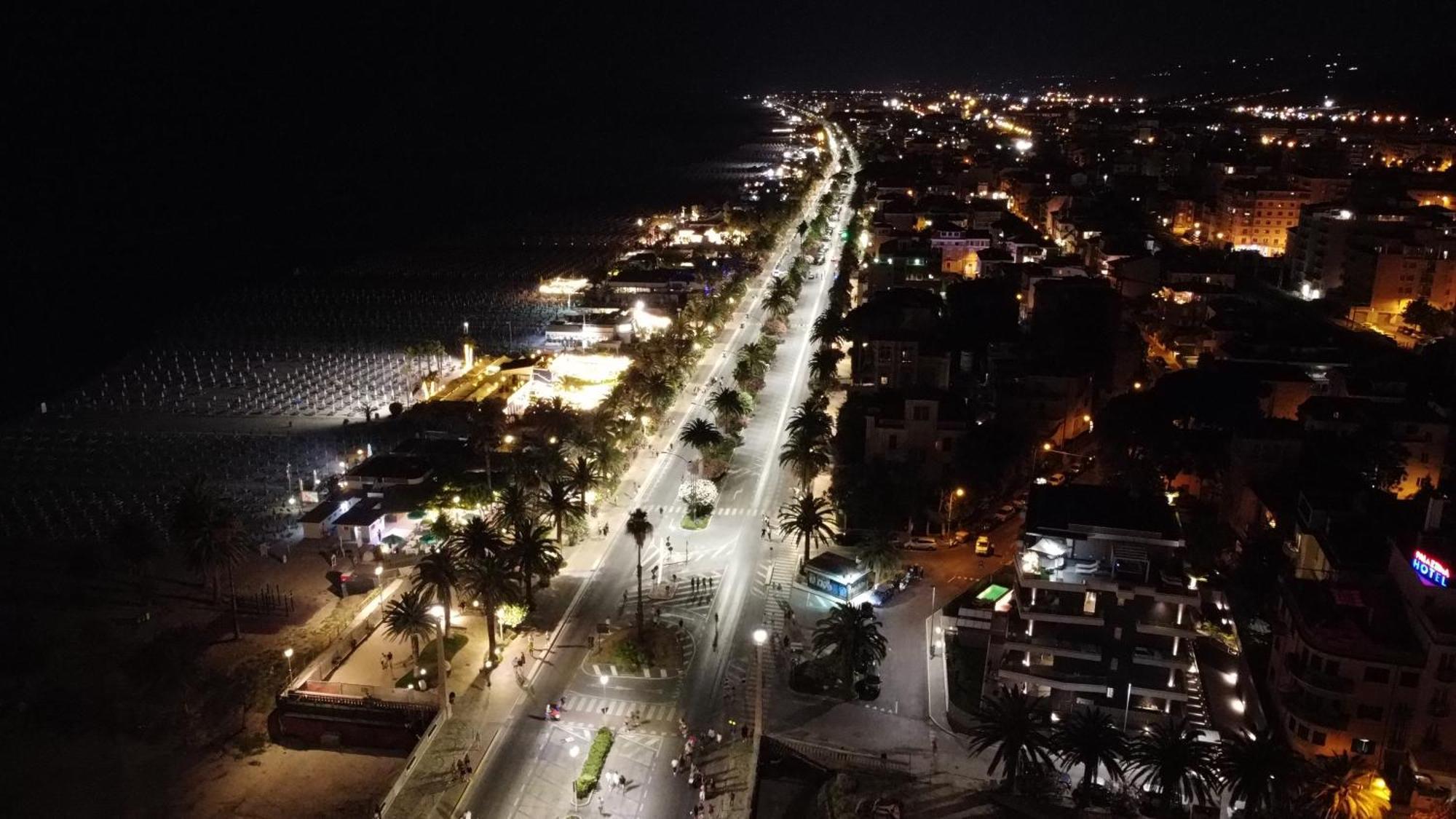Loft Manhattan-Antica Vetreria San Benedetto del Tronto Bagian luar foto